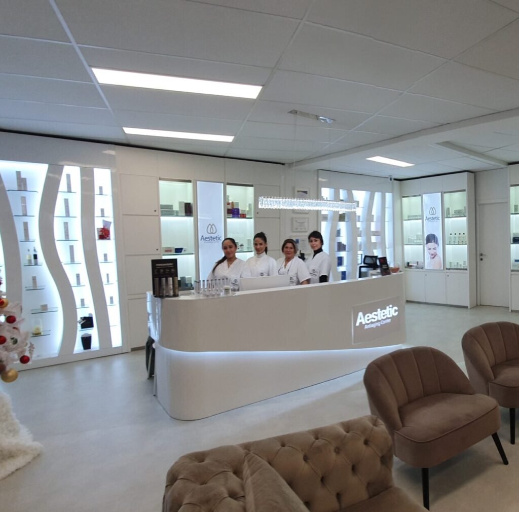 l'équipe Aestetic : Hair Clinic